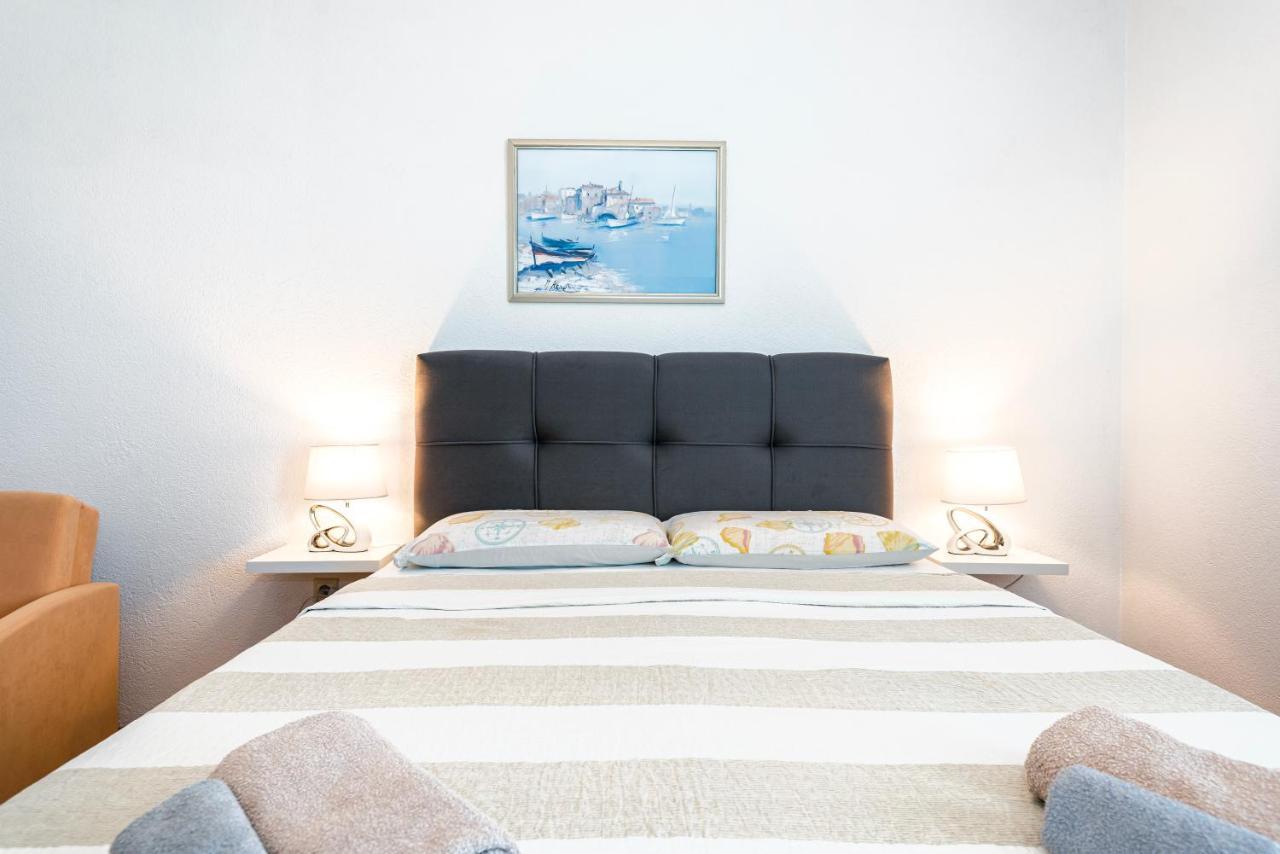 שיבניק Apartments Plavi Biser מראה חיצוני תמונה