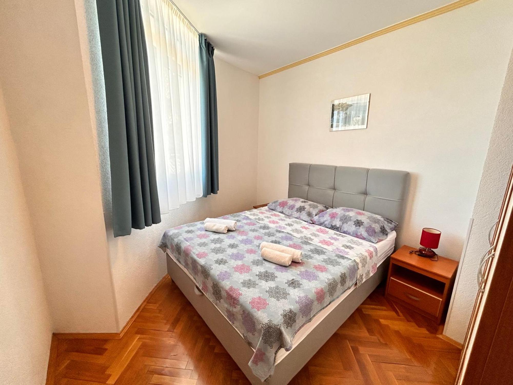שיבניק Apartments Plavi Biser מראה חיצוני תמונה