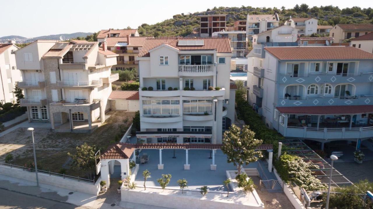 שיבניק Apartments Plavi Biser מראה חיצוני תמונה