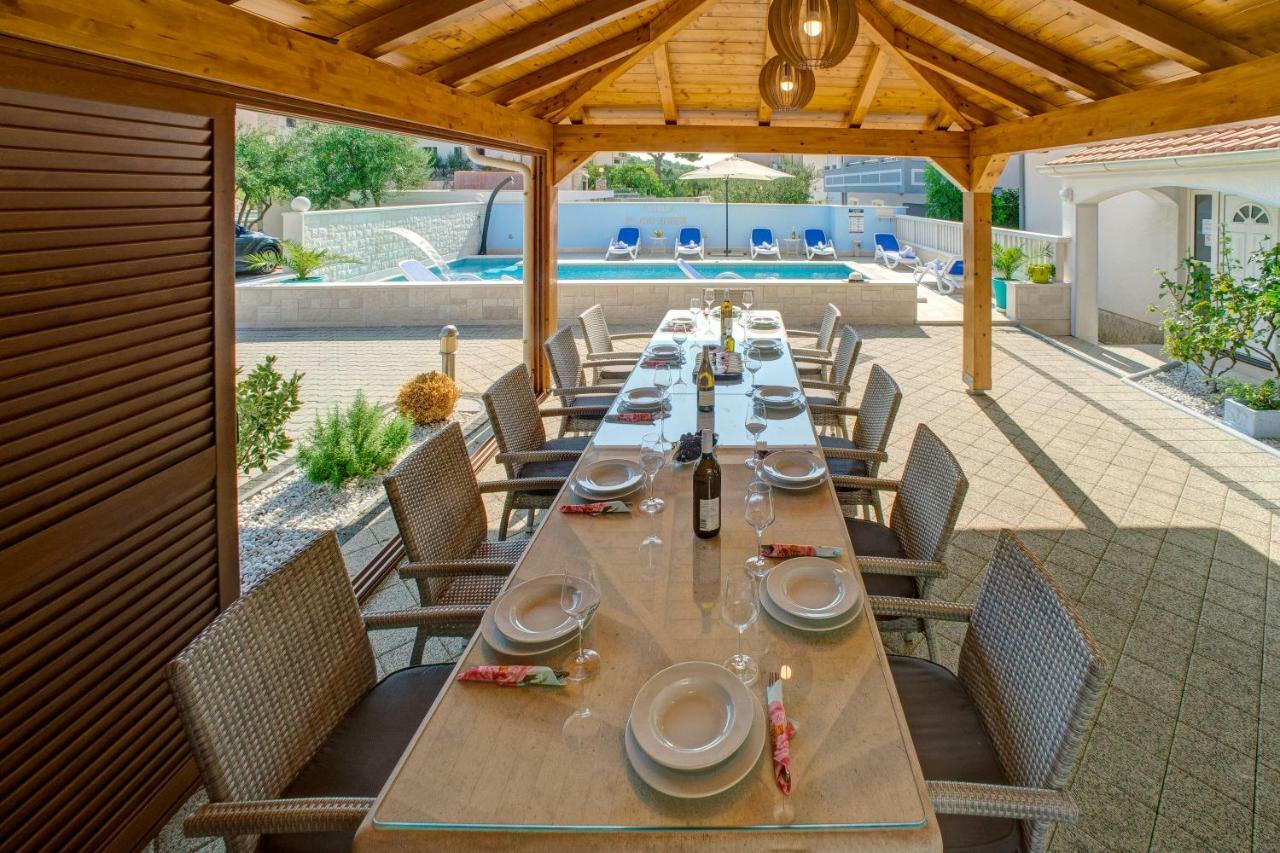 שיבניק Apartments Plavi Biser מראה חיצוני תמונה