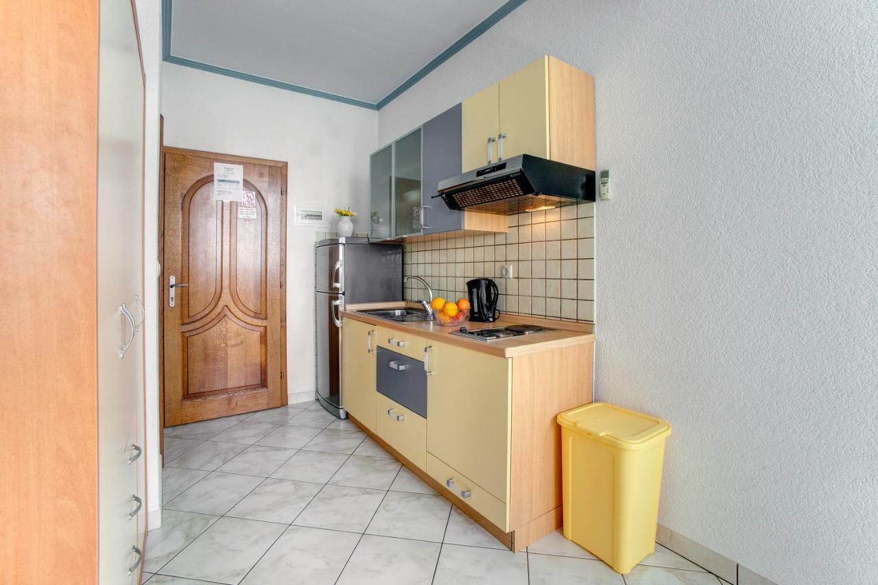 שיבניק Apartments Plavi Biser מראה חיצוני תמונה