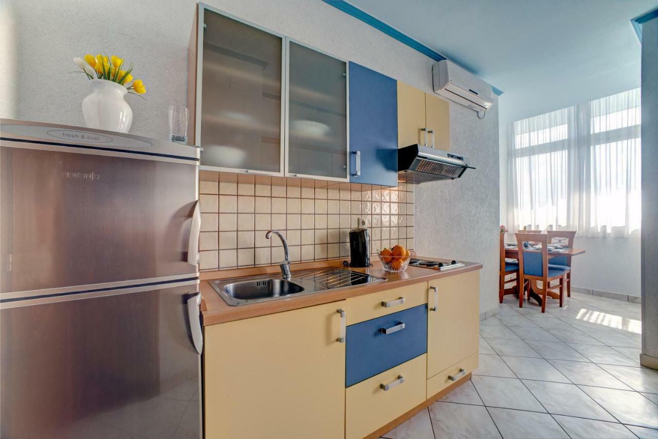 שיבניק Apartments Plavi Biser מראה חיצוני תמונה