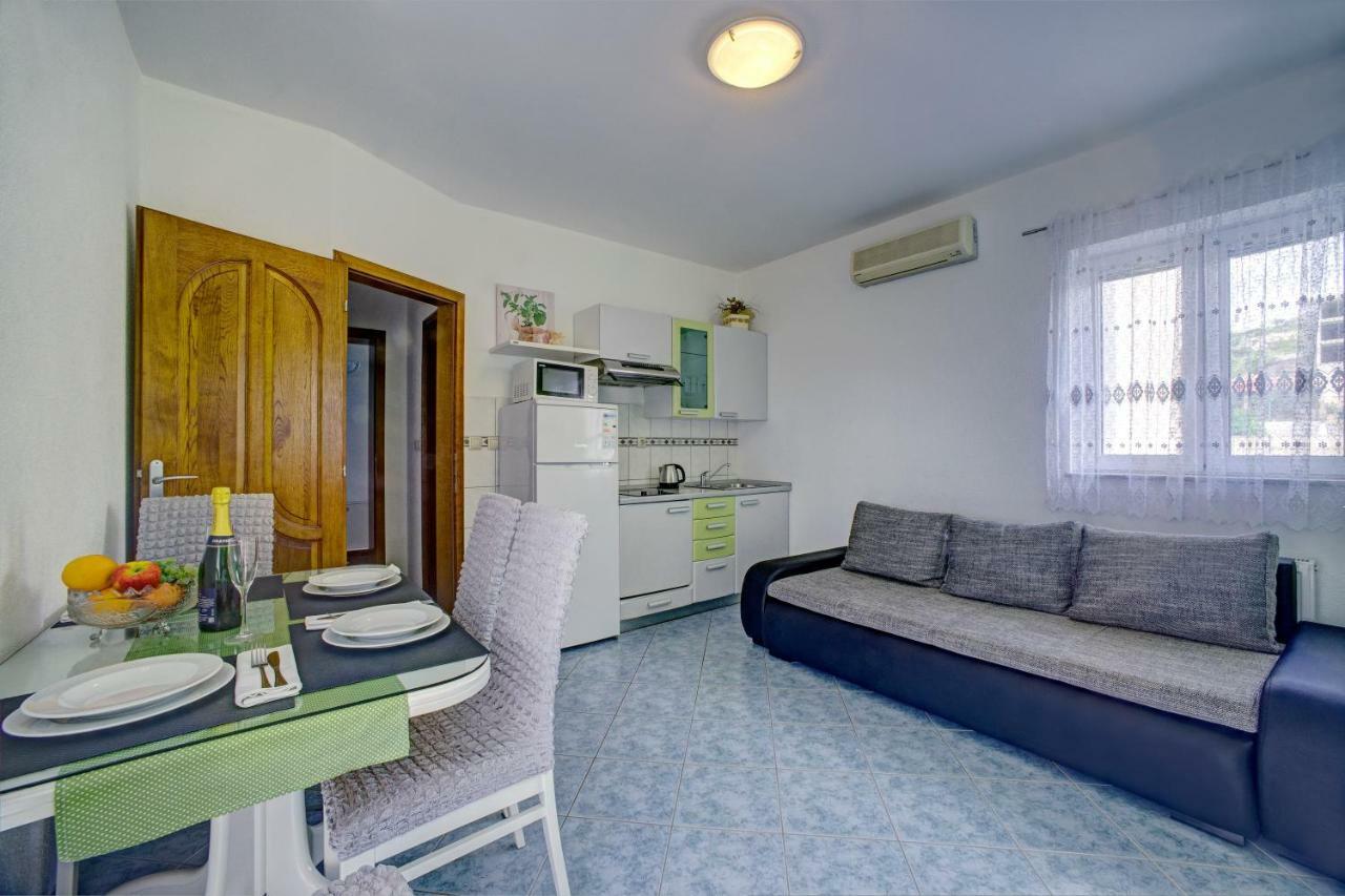 שיבניק Apartments Plavi Biser מראה חיצוני תמונה