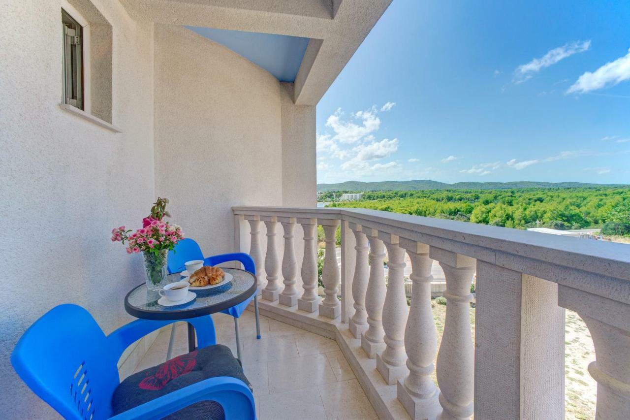 שיבניק Apartments Plavi Biser מראה חיצוני תמונה